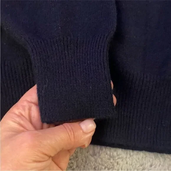 Jennifer Tyler cashmereV-Neck Sweater in Navy, M